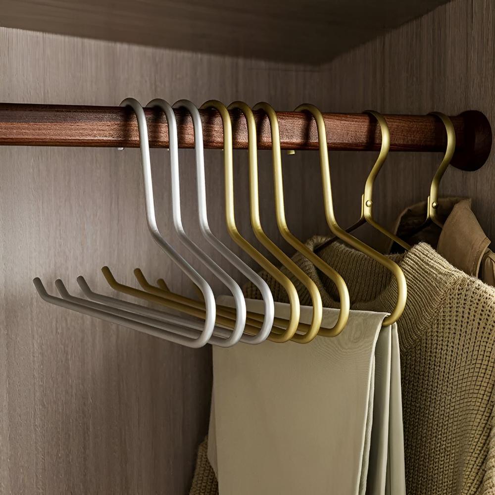 Set of 5 Minimalist Metal Wardrobe Hangers