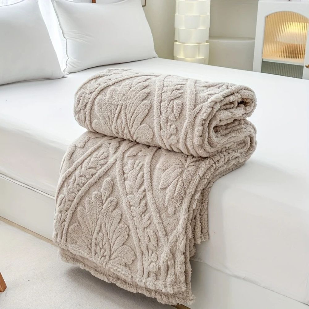 Geometric Jacquard Fleece Throw Blanket