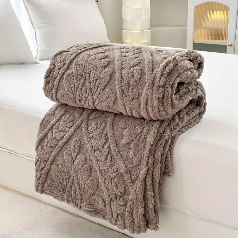 Geometric Jacquard Fleece Throw Blanket