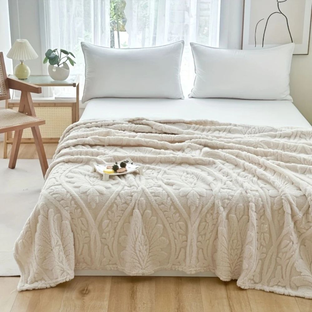 Geometric Jacquard Fleece Throw Blanket