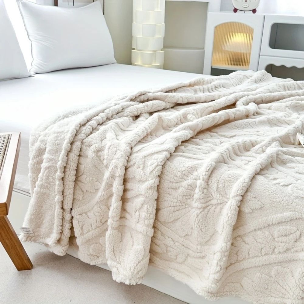 Geometric Jacquard Fleece Throw Blanket