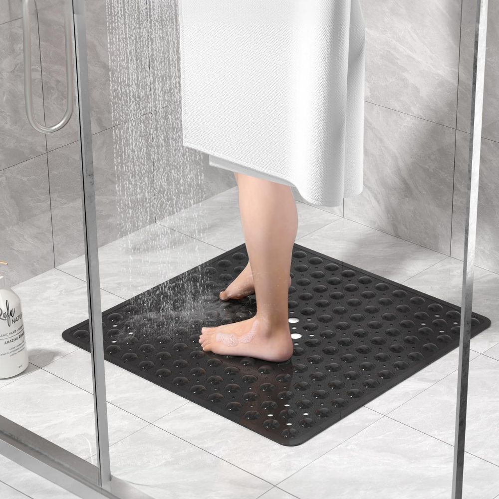 Non slip suction bath and shower mat detail view 1