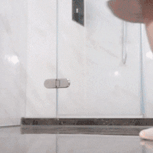 Non slip suction bath and shower mat detail view 2