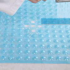 Non slip suction bath and shower mat detail view 5