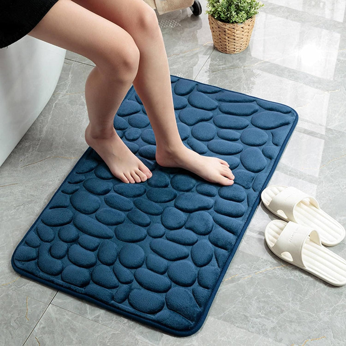 Casa cobblestone bath mat soft underfoot
