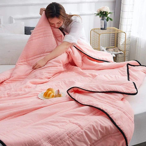 Cooling blanket folded