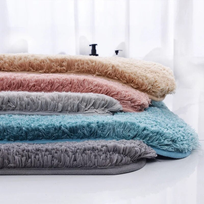 Plush microfiber bath rug detail