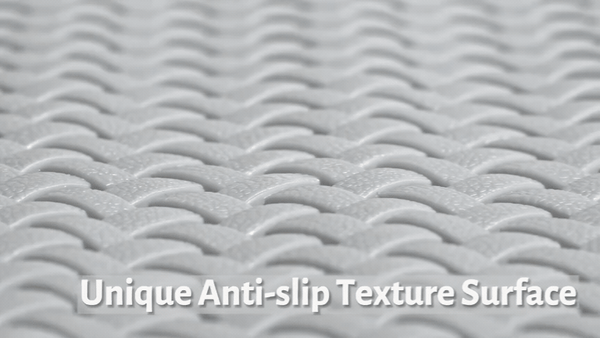 GripMaster non slip bathtub mat detail view 1