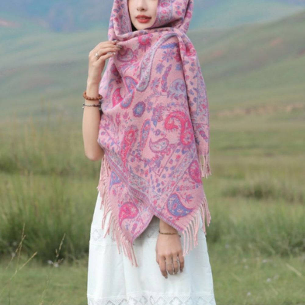 Paisley Elegance shawl poncho pattern detail