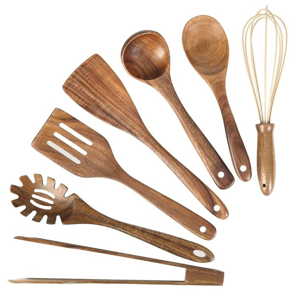 Wooden cooking utensil set detail view