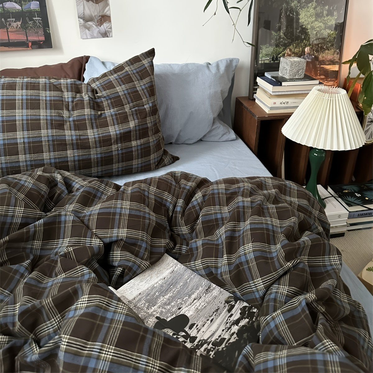 Vintage Brown Plaid Bedding Set With Light Blue Sheets