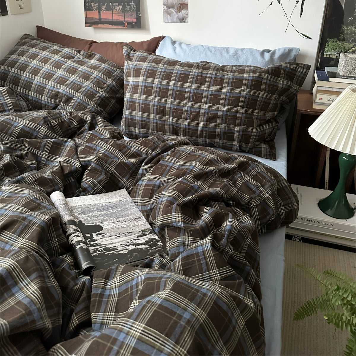 Vintage Brown Plaid Bedding Set With Light Blue Sheets